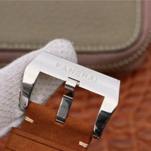 Panerai Luminor PAM 00423-1:1 Superclone - Image 5