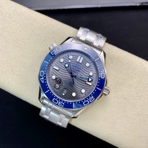 OMEGA Seamaster Diver 300M 42mm Silver Dial & Blue Bezel - Image 5