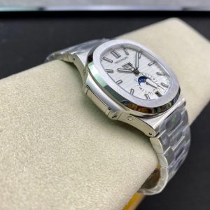 Patek Philippe Nautilus Annual Calendar 5726 - Image 6