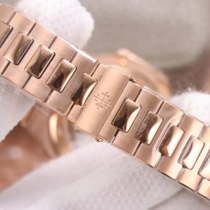 Patek Philippe Nautilus 18K Rose Gold 5711/1R -1:1 Superclone - Image 10