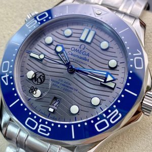 OMEGA Seamaster Diver 300M 42mm Silver Dial & Blue Bezel - Image 3