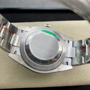 Rolex Oyster Perpetual 41 Ref: 124300(green dial oyester) - Image 8
