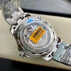 1:1 Superclone-OMEGA Seamaster Diver 300M 42mm (Black Dial seamaster) - Image 8