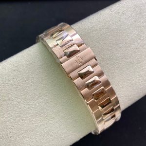 Patek Philippe Nautilus 5723 1:1 Superclone - Image 9