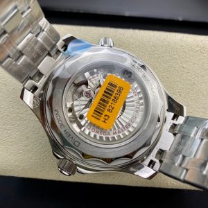 OMEGA Seamaster Diver 300M 42mm Silver Dial & Blue Bezel - Image 8