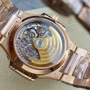 Patek Philippe Aquanaut 7118/1450R-0011 - Image 8