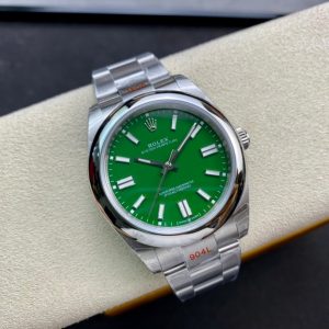 Rolex Oyster Perpetual 41 Ref: 124300(green dial oyester) - Image 5