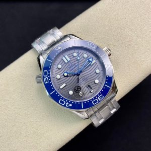OMEGA Seamaster Diver 300M 42mm Silver Dial & Blue Bezel - Image 4