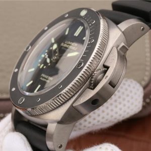 Panerai Luminor Submersible PAM389 - 1:1 Superclone - Image 3