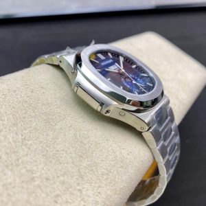 Patek Philippe Nautilus Annual Calendar 5726 - Image 7