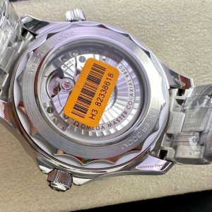 OMEGA Seamaster Diver 300M 42mm (Green Dial Seamaster Steel Bracelet) - Image 8