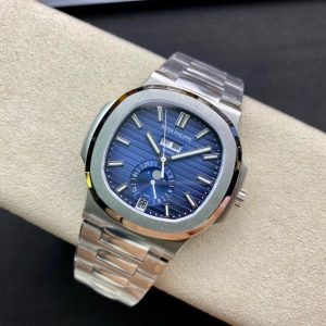 Patek Philippe Nautilus Annual Calendar 5726 - Image 4