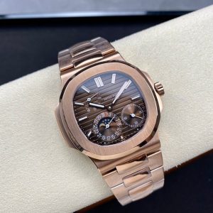 Patek Philippe Nautilus 5712GR-001 18K Rose Gold - Image 4