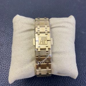 Audemars Piguet Royal oak 18K gold 67650 33mm 1:1 Superclone - Image 8