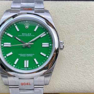 Rolex Oyster Perpetual 41 Ref: 124300(green dial oyester)