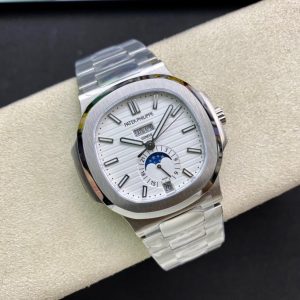 Patek Philippe Nautilus Annual Calendar 5726 - Image 5